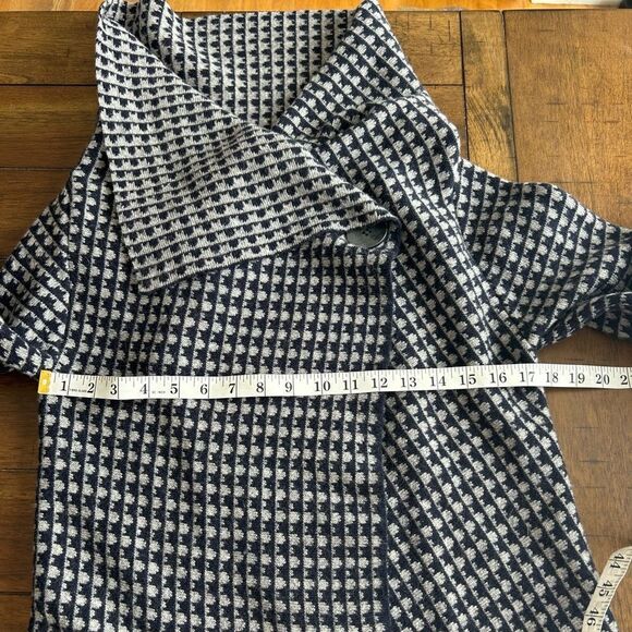 A. IDA Italy Waterfall Sweater Cape Size Small Navy Grey Wool Blend - Picture 4 of 10
